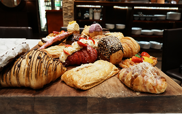 Dining-AboutUs-PastryDeli-05_583x366px
