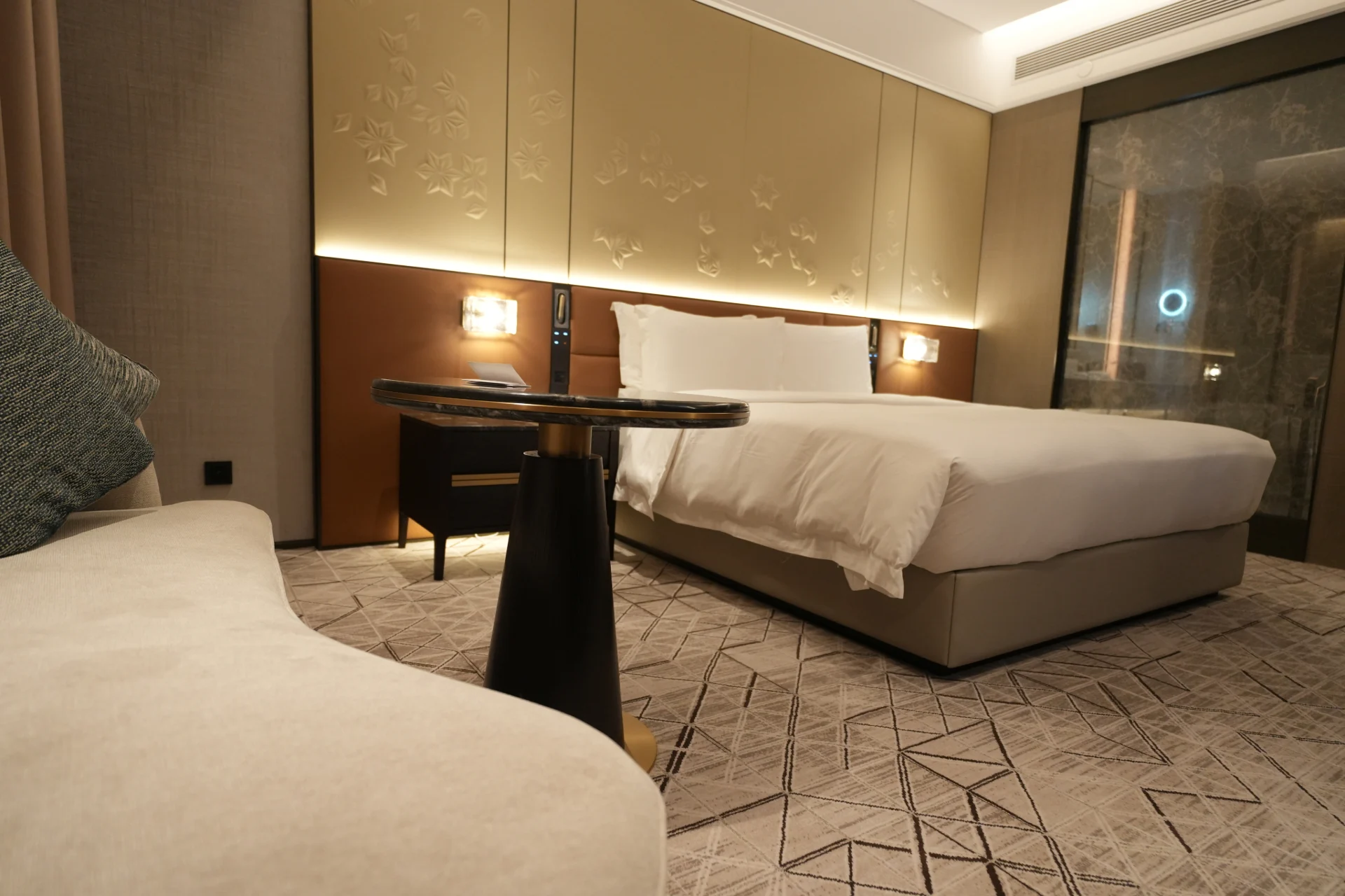 executive-sky-king-bedroom-two